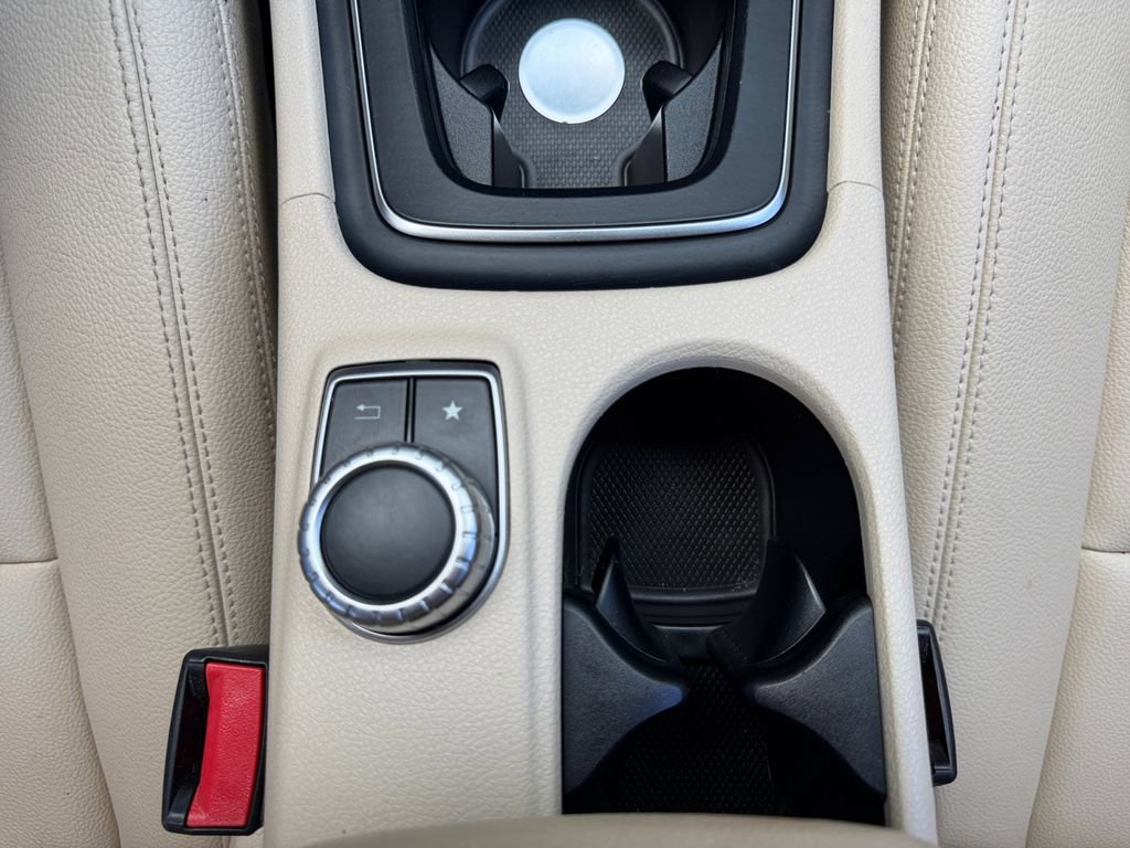 Used 2018 Mercedes-Benz CLA 250 image 32