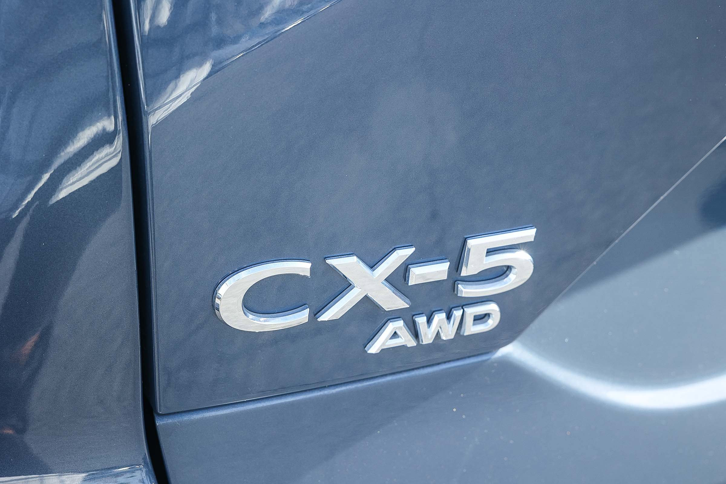 Used 2021 MAZDA CX-5 Carbon Edition image 9