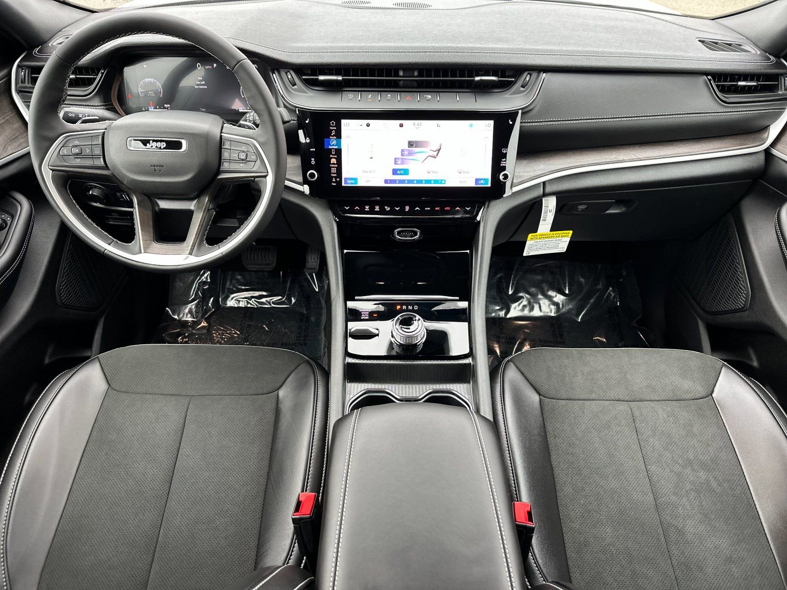 New 2026 Jeep Grand Cherokee Altitude AWD/4WD image 12