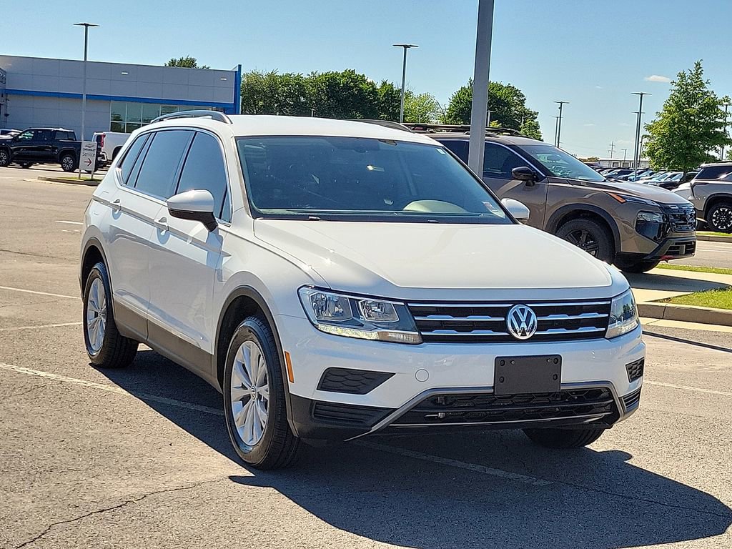 Used 2018 Volkswagen Tiguan SE AWD/4WD image 1