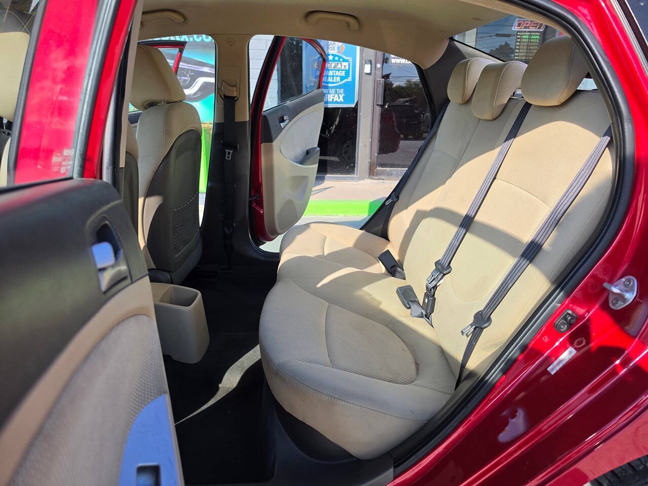 Used 2014 Hyundai Accent GLS FWD image 21