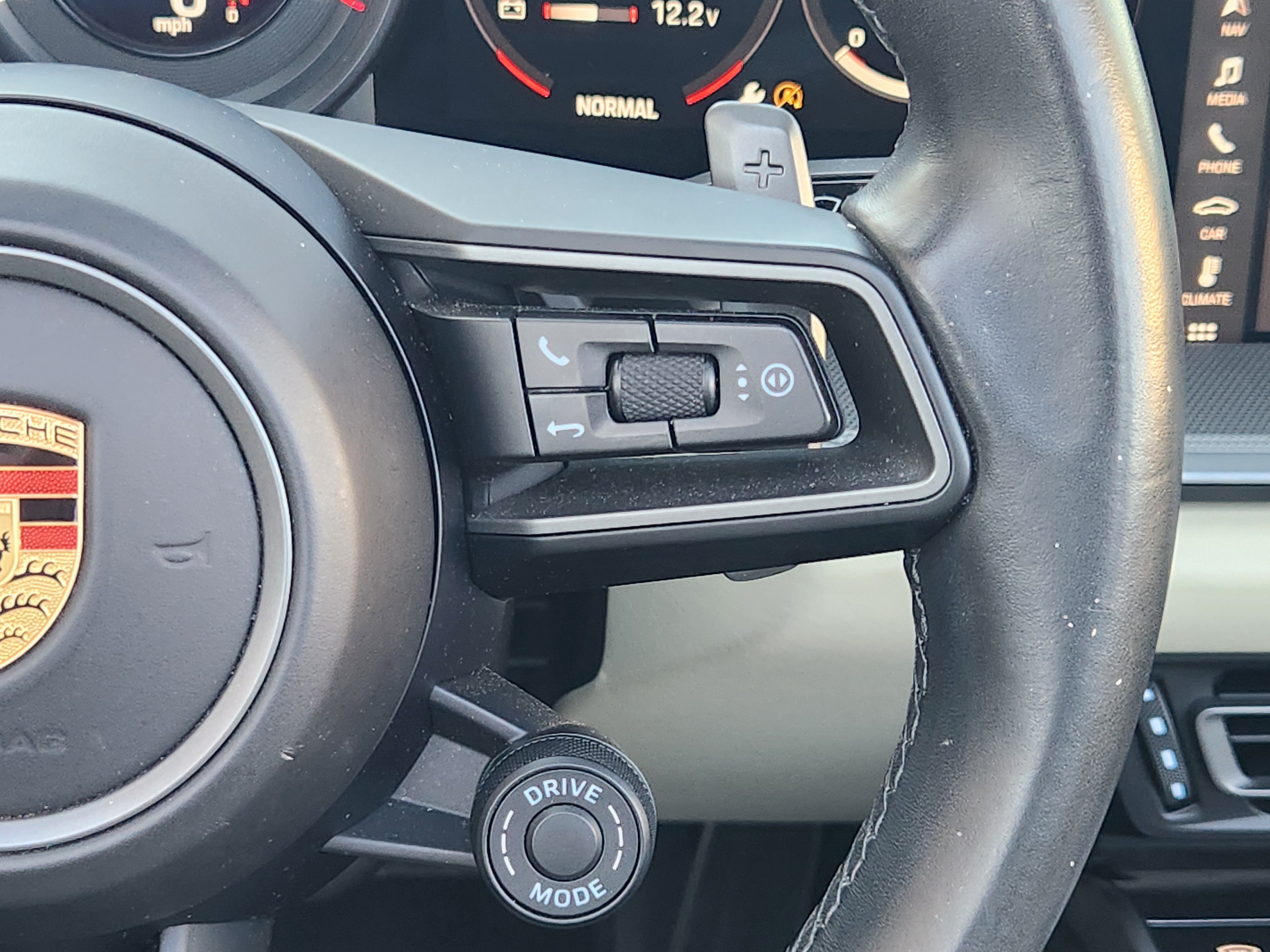 Certified 2020 Porsche 911 Carrera 4S AWD/4WD image 30