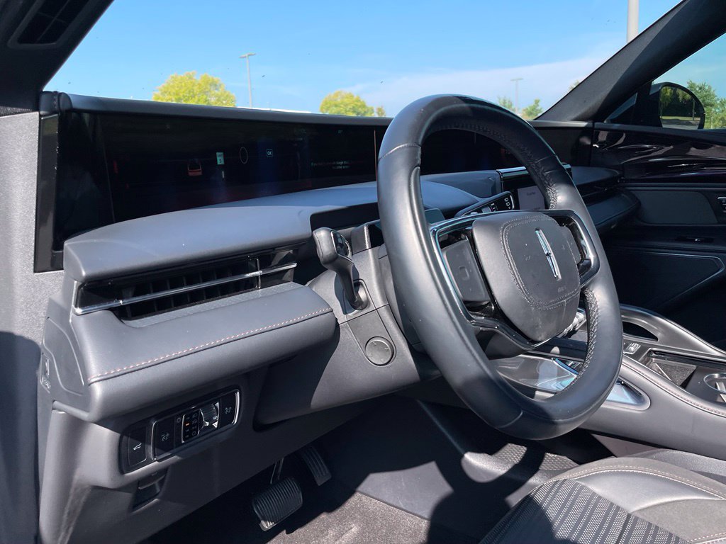 Used 2024 Lincoln Nautilus Reserve w/ Jet Appearance Package (87T) AWD/4WD image 24