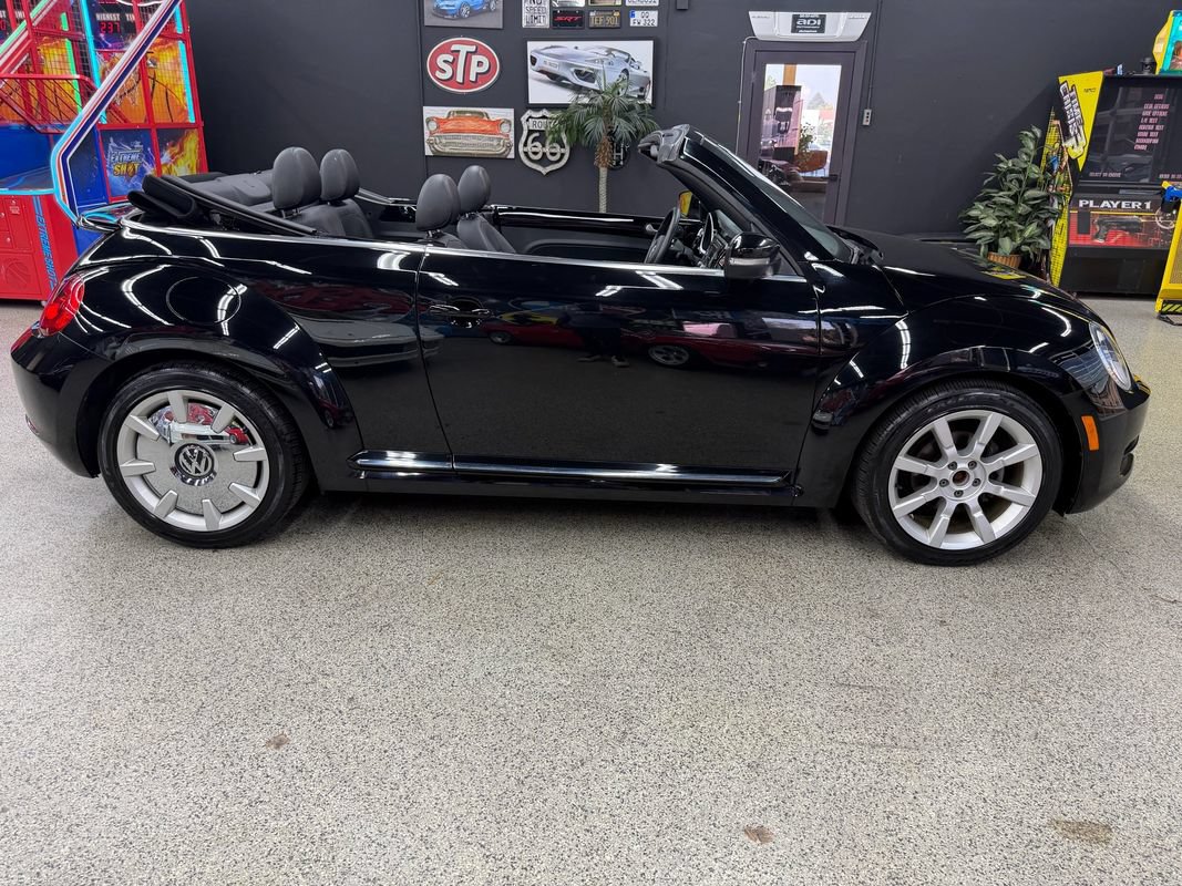 Used 2014 Volkswagen Beetle 1.8T FWD image 14