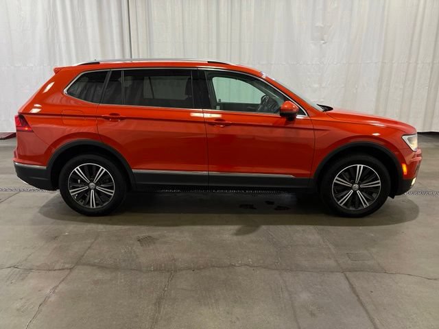 Used 2018 Volkswagen Tiguan SEL AWD/4WD image 3