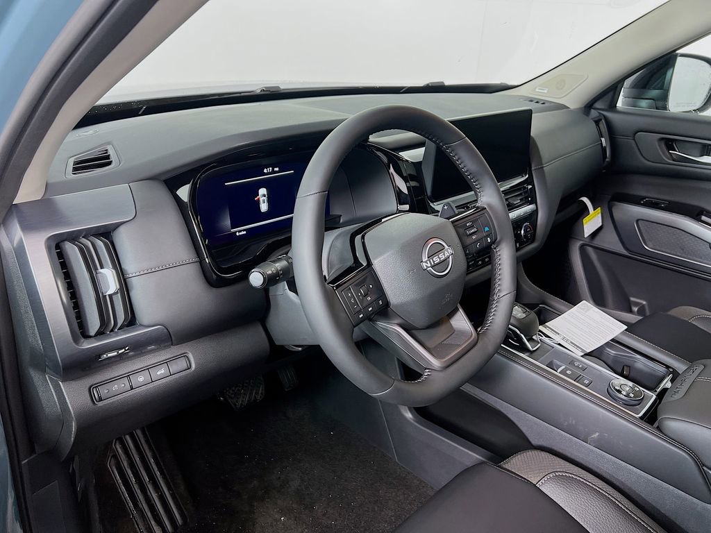 New 2026 Nissan Pathfinder SL image 8