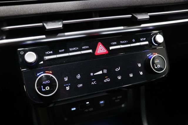 Certified 2025 Hyundai Tucson Limited AWD/4WD image 25