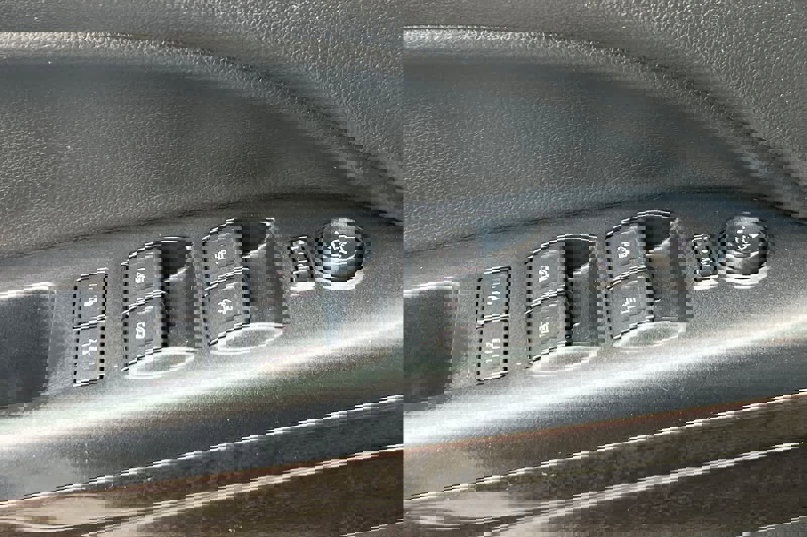 Used 2017 GMC Canyon SLE w/ SLE Convenience Package image 14