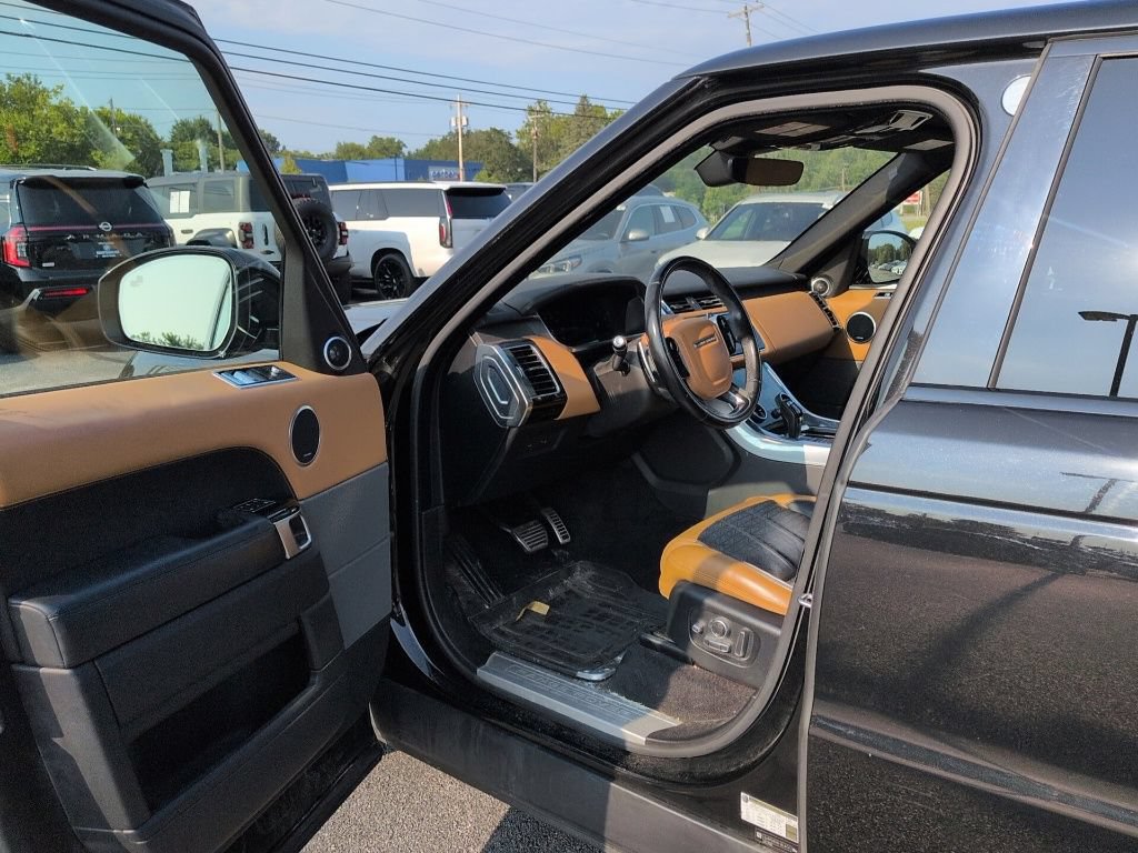 Used 2018 Land Rover Range Rover Sport HSE Dynamic AWD/4WD image 6