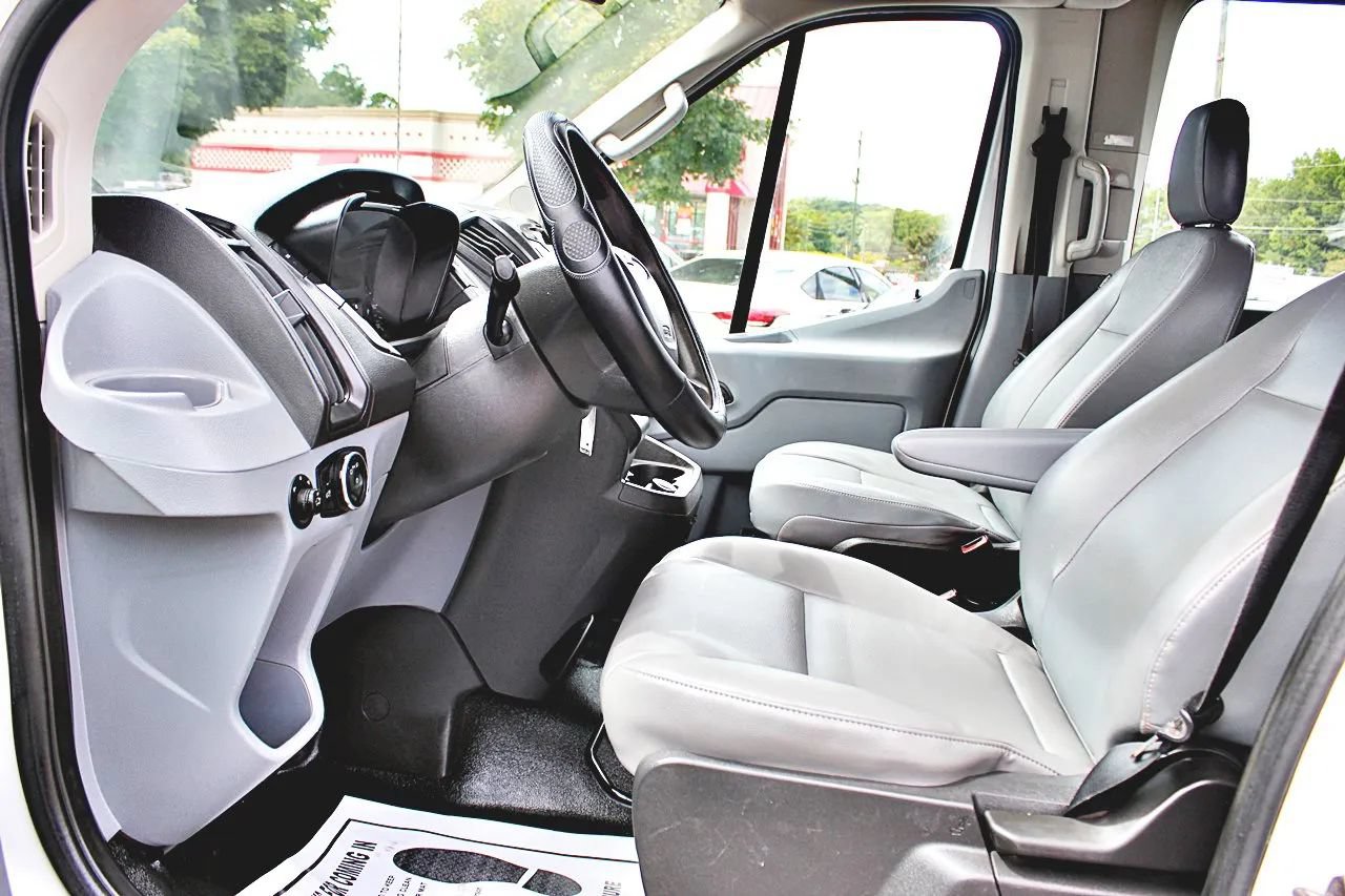 Used 2017 Ford Transit 350 XL RWD image 9