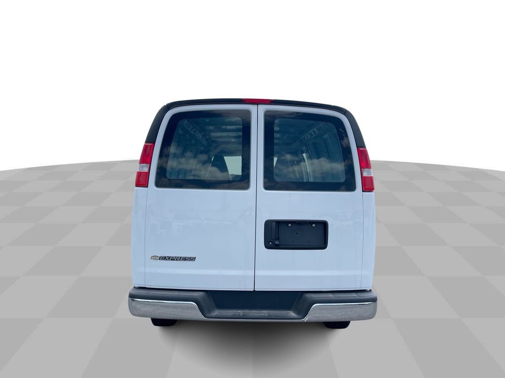 New 2025 Chevrolet Express 3500 Extended w/ Driver Convenience Package RWD image 4
