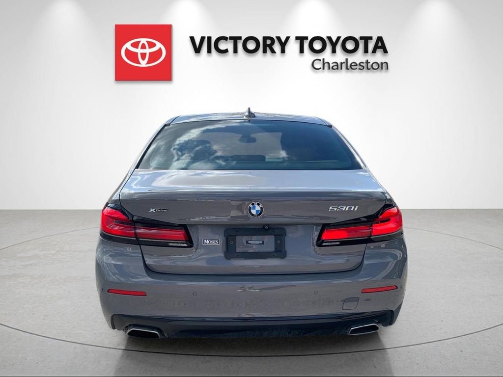 Used 2021 BMW 530i xDrive w/ Premium Package image 4