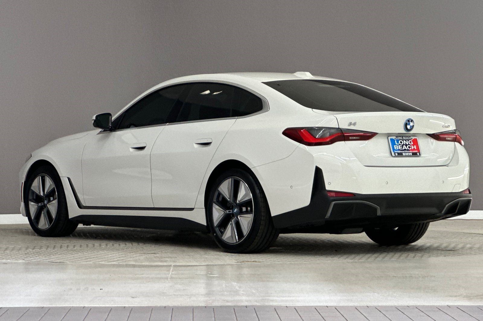 Certified 2023 BMW i4 eDrive40 RWD image 3