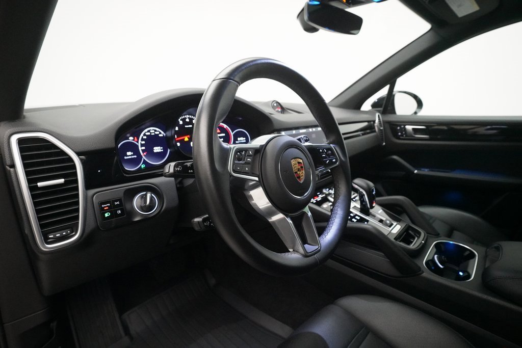 Used 2021 Porsche Cayenne image 4