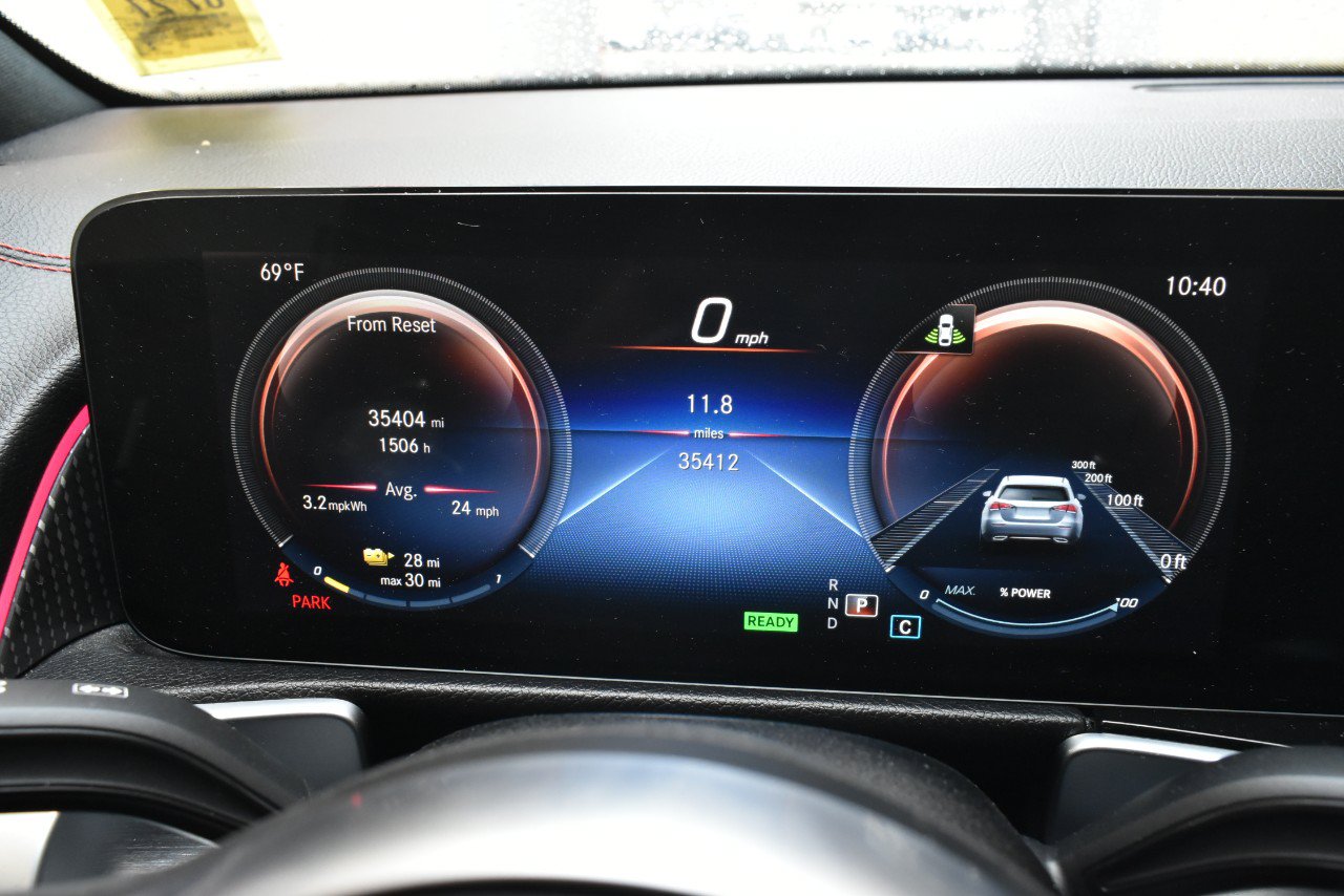 Used 2022 Mercedes-Benz EQB 300 4MATIC image 18