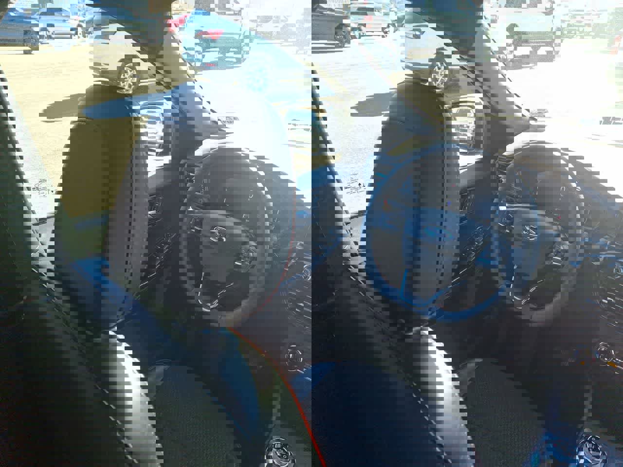 Used 2025 Ford Escape ST-Line image 15