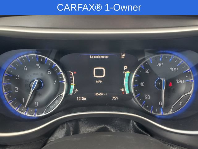 Used 2023 Chrysler Pacifica Touring-L FWD image 14