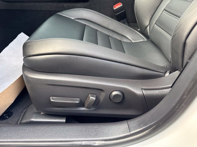 Used 2026 Lexus IS 350 F Sport w/ Technology Package AWD/4WD image 11