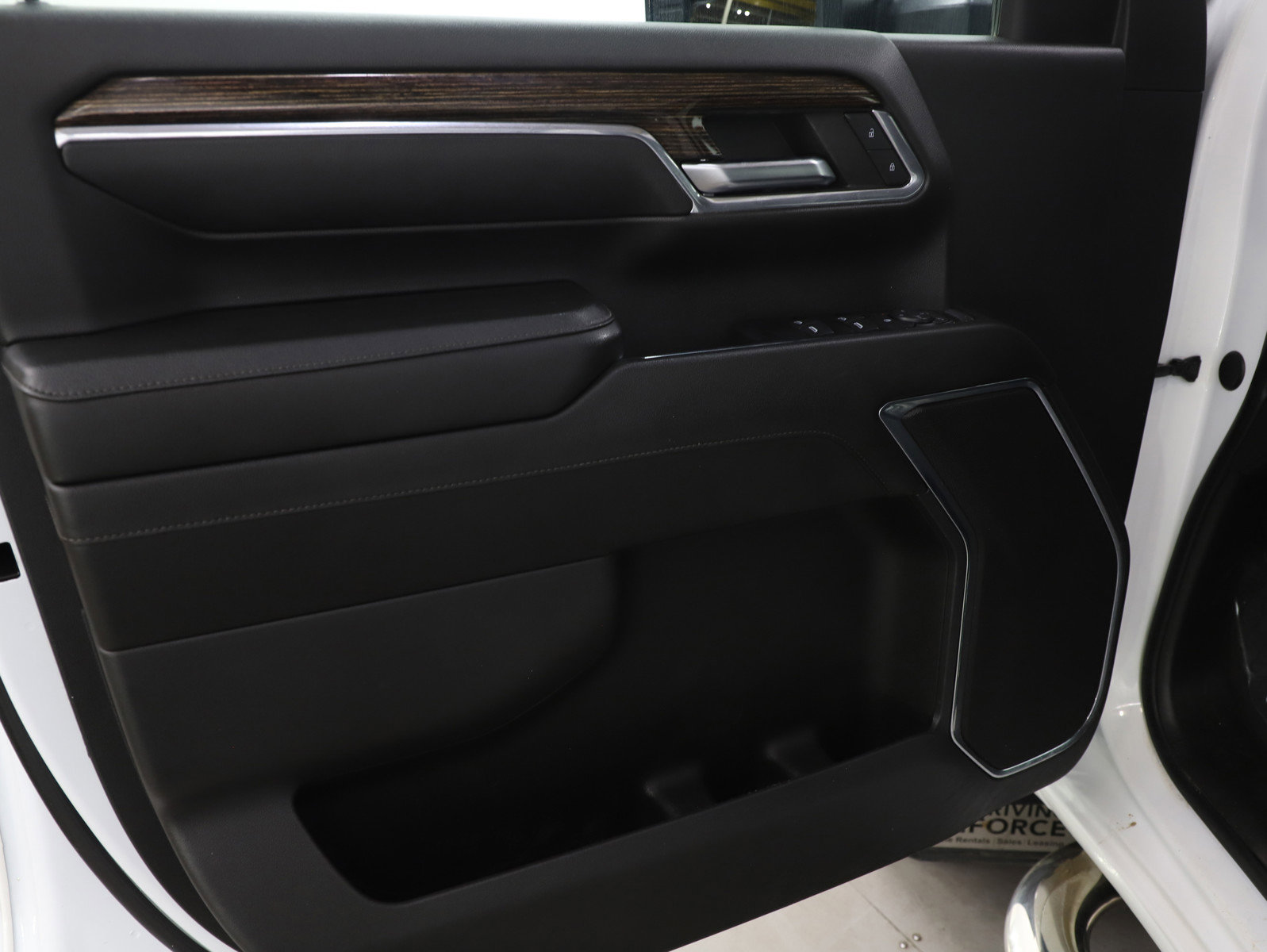 Used 2024 GMC Sierra 3500 SLE image 24