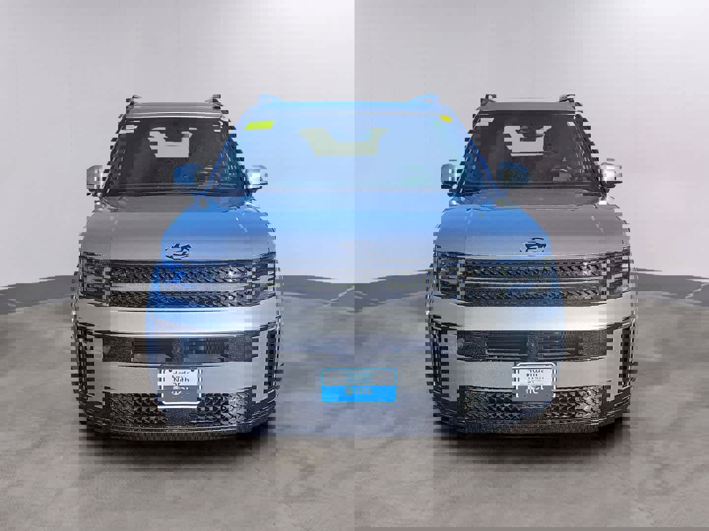 Used 2024 Hyundai Santa Fe Calligraphy image 2