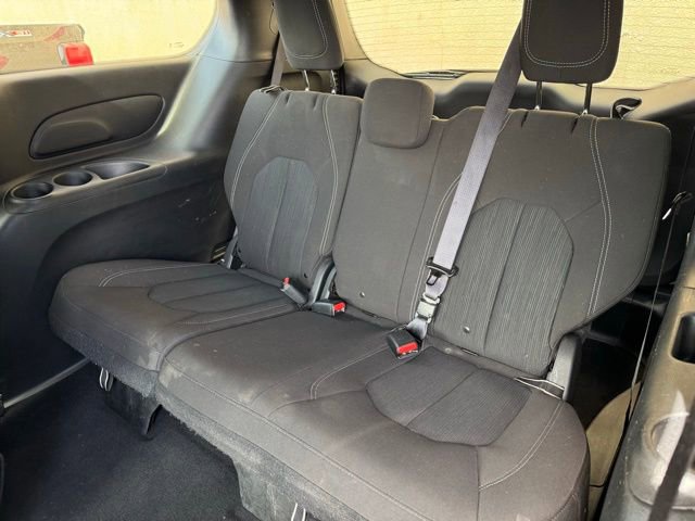 Used 2020 Chrysler Pacifica Touring w/ S Appearance Package image 8