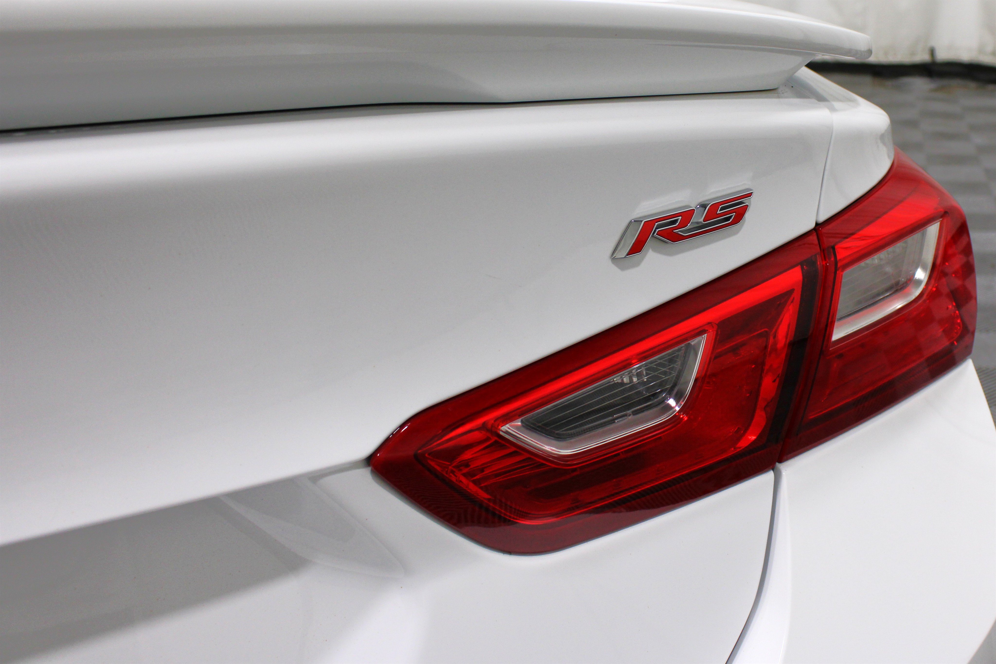 Used 2021 Chevrolet Malibu RS FWD image 28
