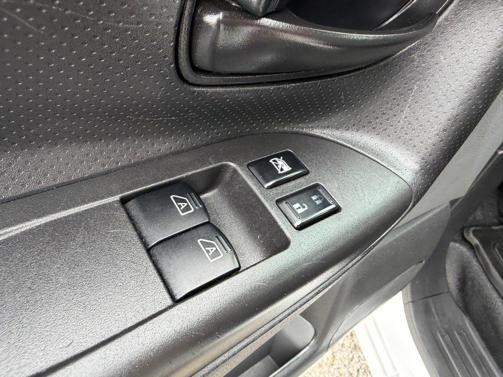 Used 2020 Nissan NV200 S FWD image 30