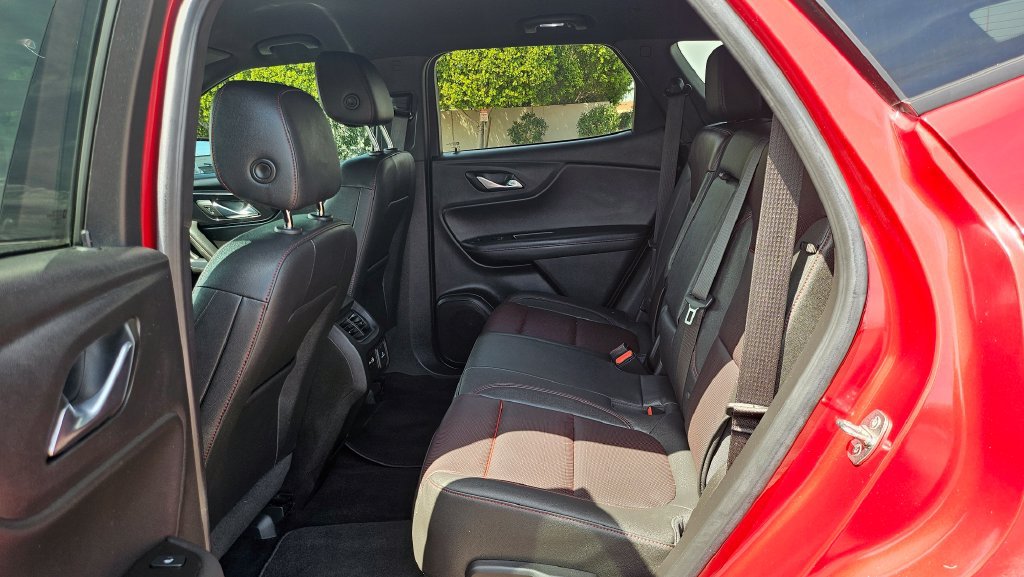 Used 2023 Chevrolet Blazer RS w/ Enhanced Convenience Package FWD image 24