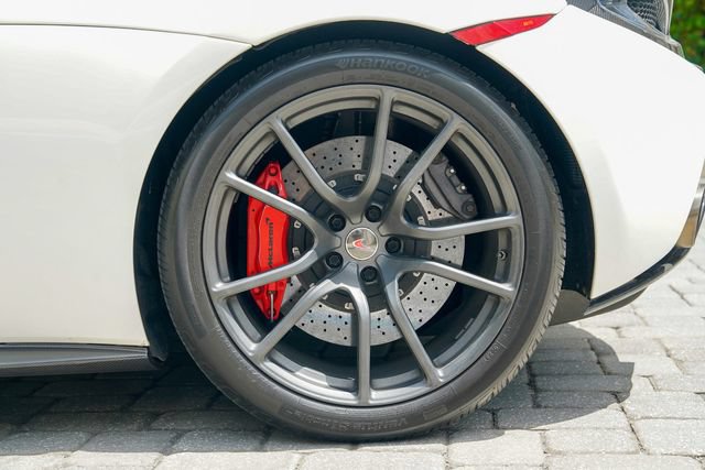 Used 2017 McLaren 570S Coupe RWD image 17