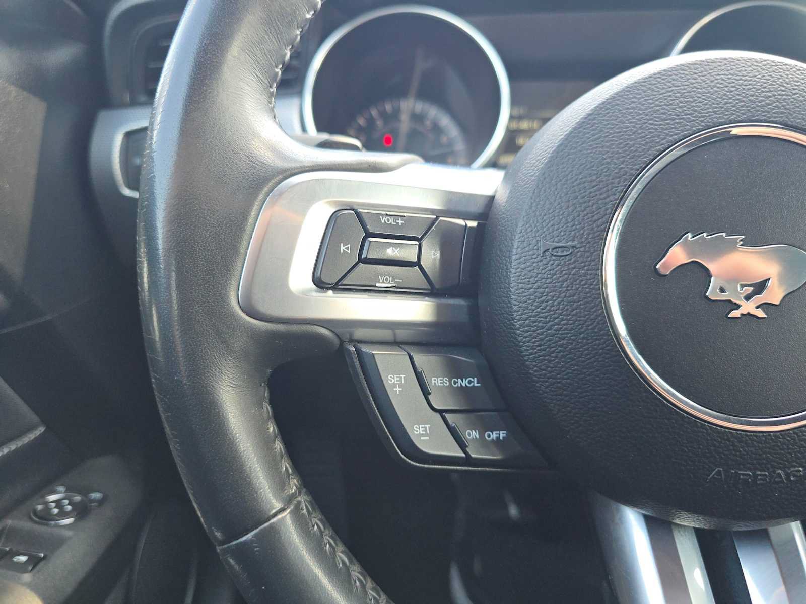 Used 2021 Ford Mustang GT w/ Black Accent Package RWD image 27