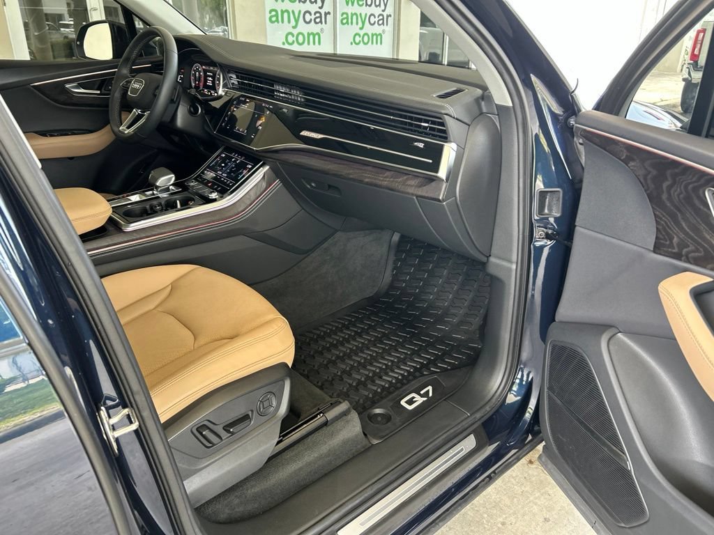 Used 2025 Audi Q7 3.0T Premium Plus w/ Premium Plus Package AWD/4WD image 33