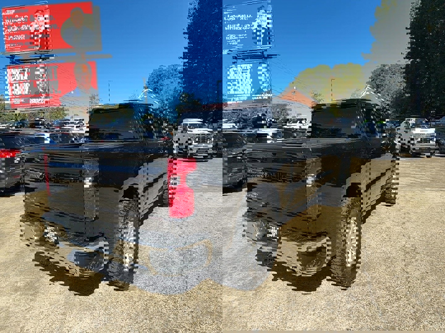 Used 2022 Chevrolet Silverado 1500 LT image 5