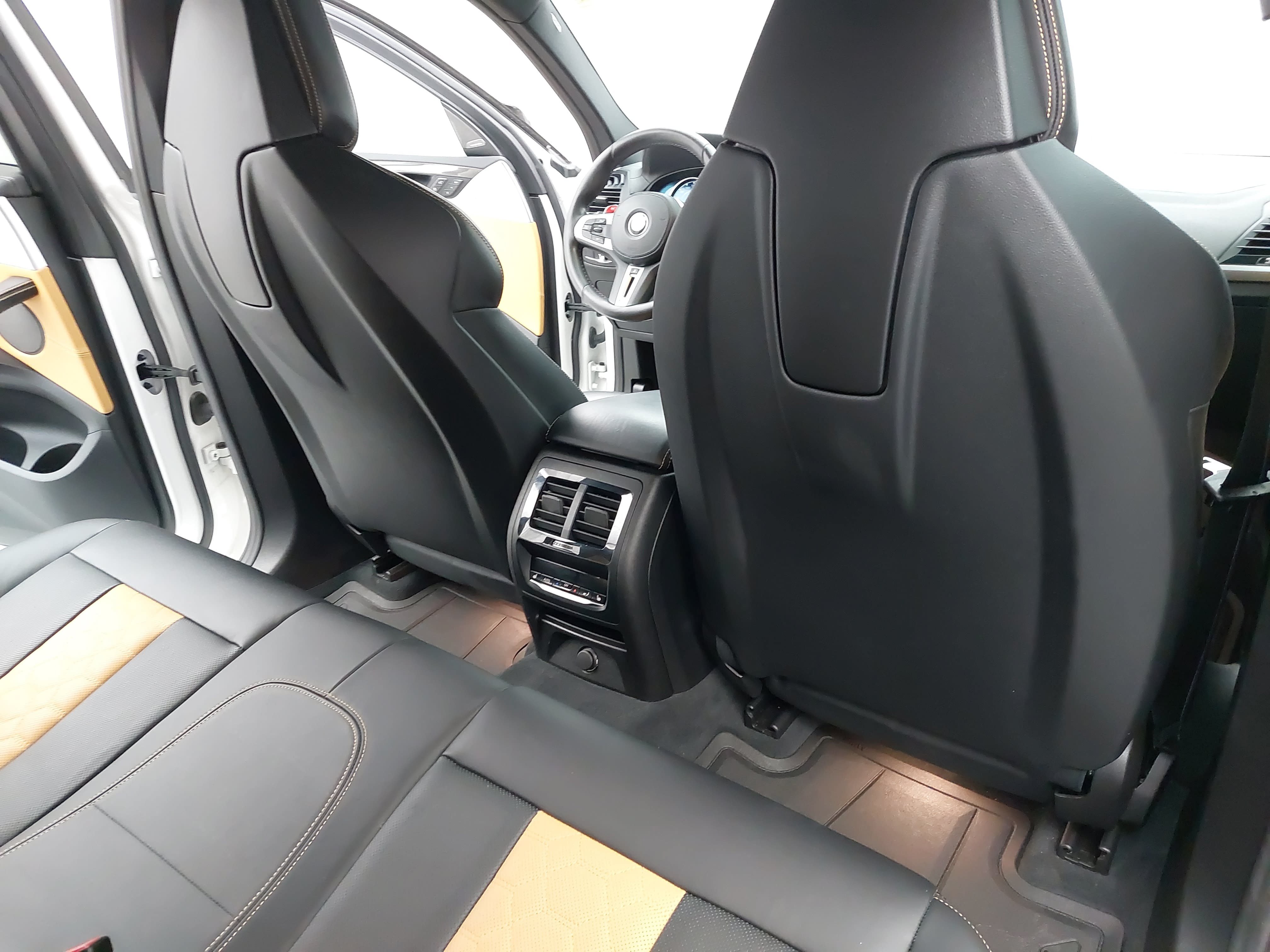 Used 2020 BMW X4 M w/ M Carbon Exterior Package AWD/4WD image 13