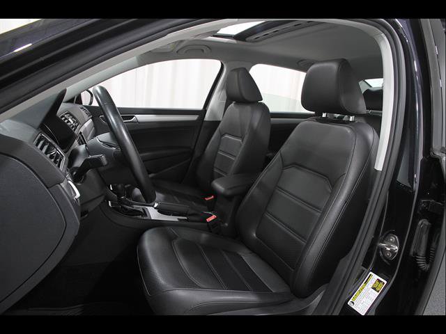Used 2019 Volkswagen Passat 2.0T Wolfsburg FWD image 5