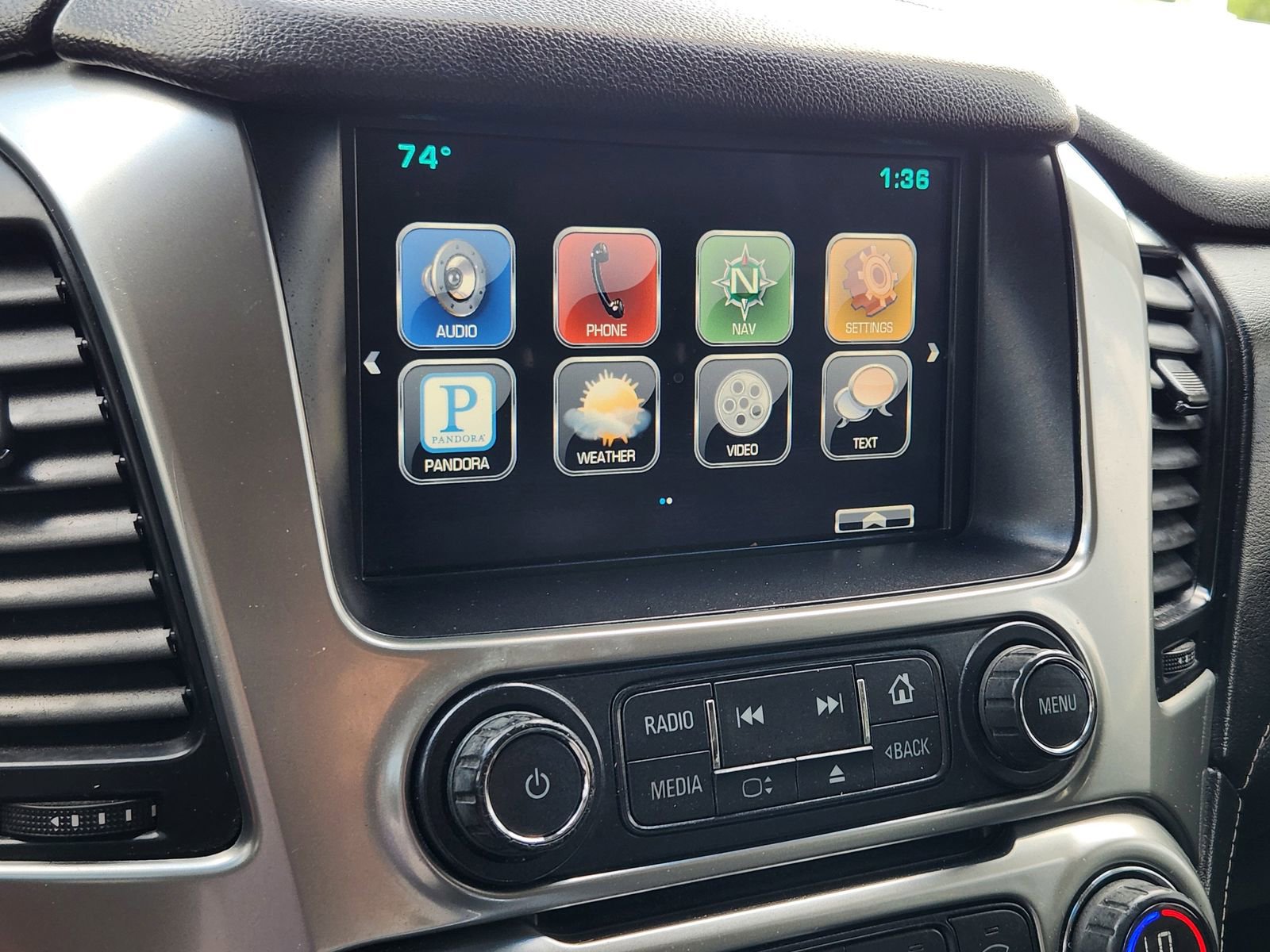 Used 2015 Chevrolet Suburban LTZ AWD/4WD image 18