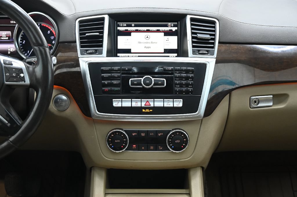 Used 2016 Mercedes-Benz GL 320 BlueTEC 4MATIC w/ Premium I Package image 27