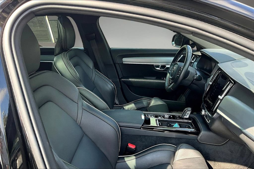Used 2021 Volvo S90 T8 R-Design AWD/4WD image 29