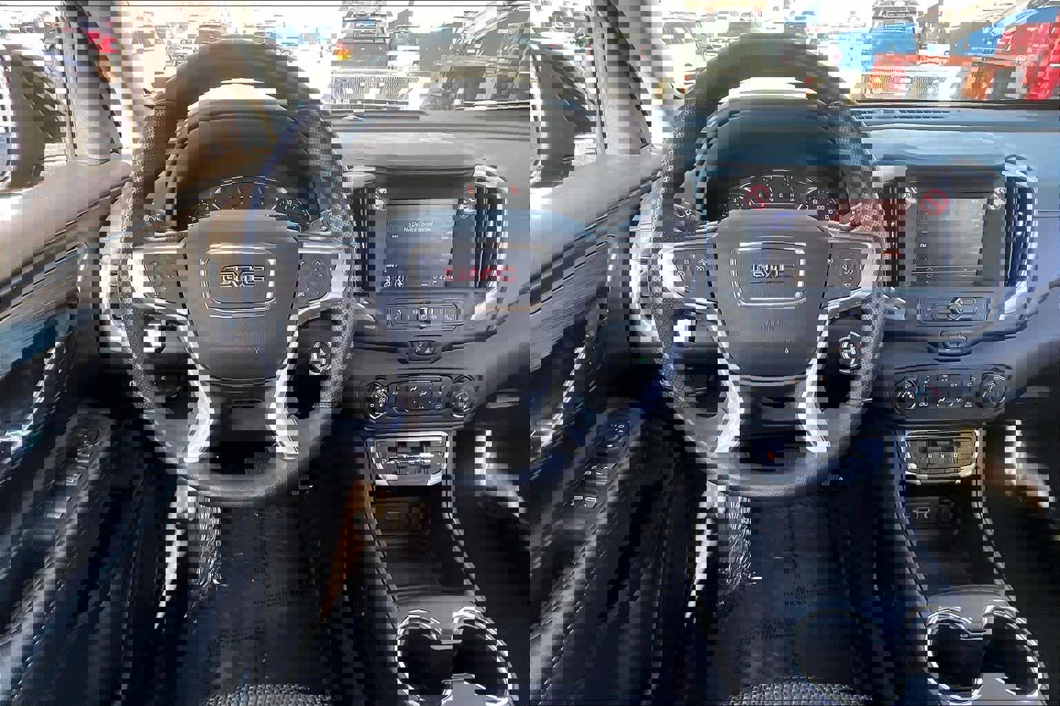 Used 2024 GMC Terrain SLE image 5