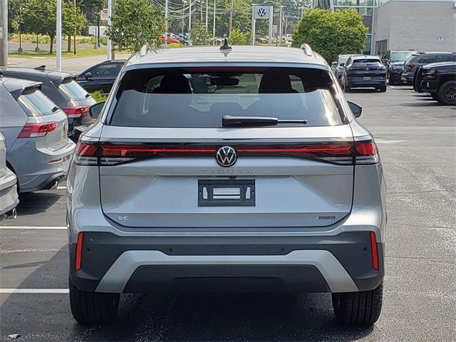 New 2025 Volkswagen Tiguan SE image 4