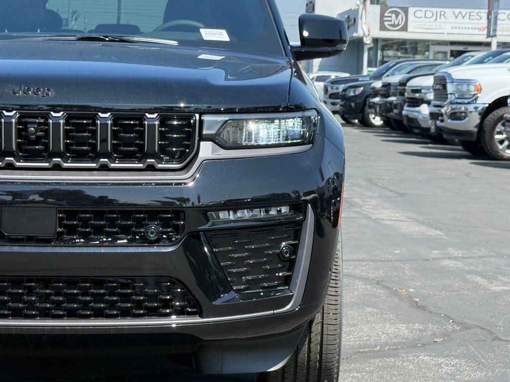 New 2026 Jeep Grand Cherokee Limited Reserve image 4