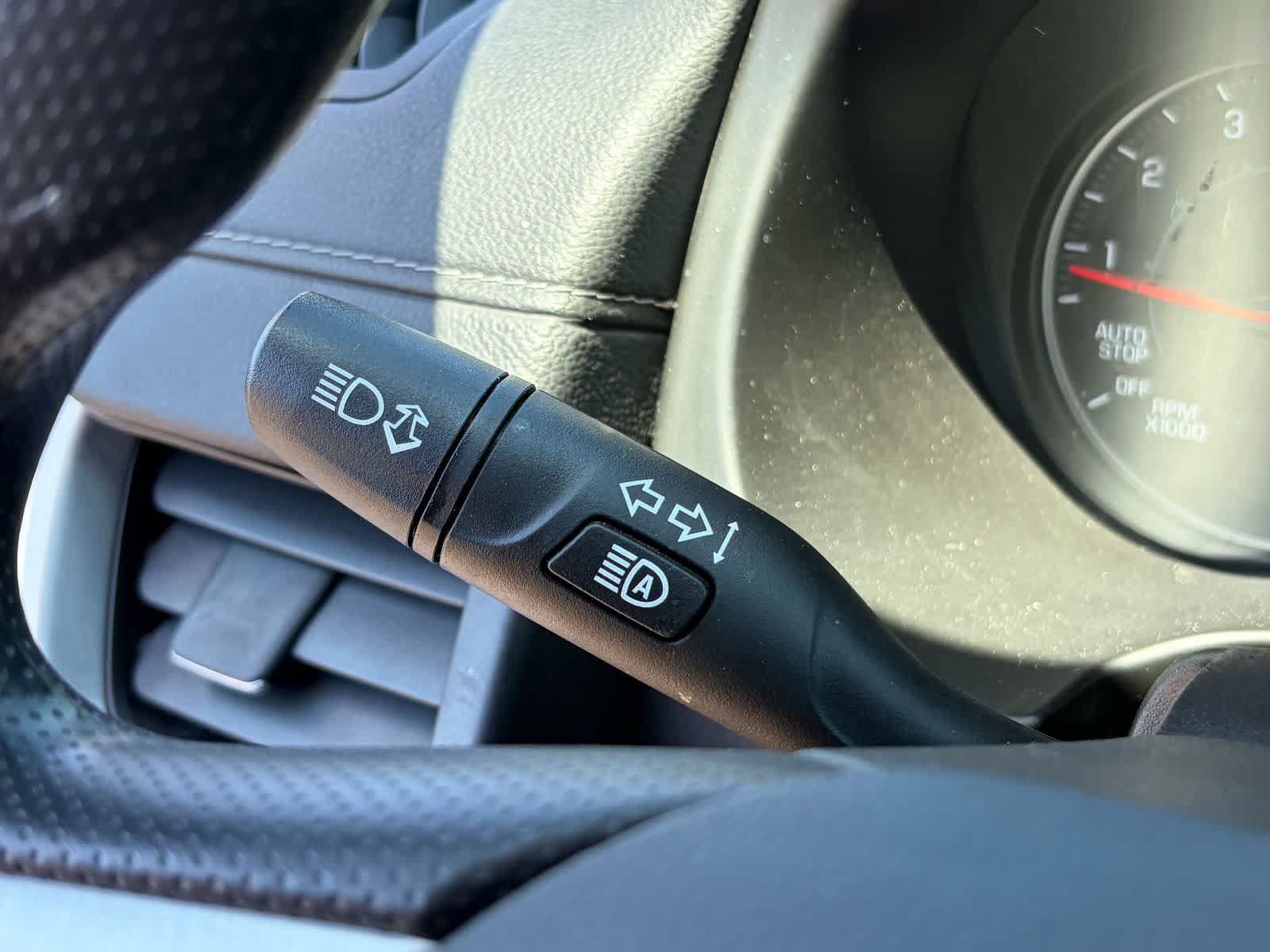 Used 2024 GMC Terrain SLE AWD/4WD image 17