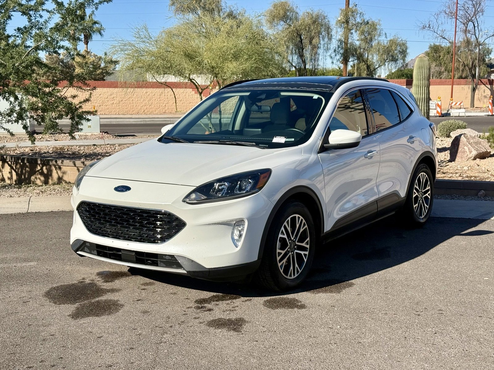 Used 2020 Ford Escape SEL image 7