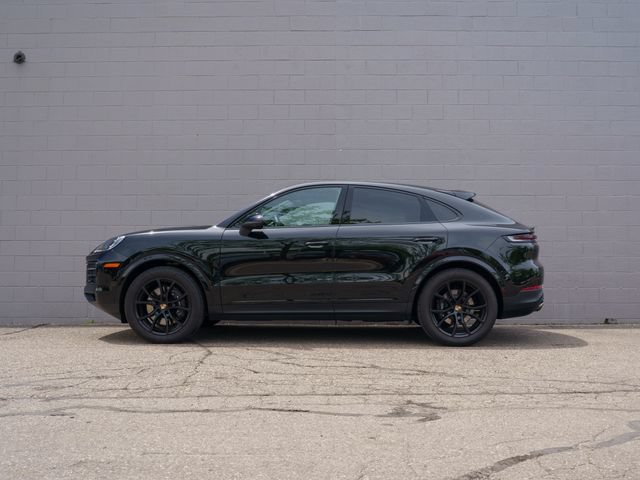 Certified 2026 Porsche Cayenne Coupe AWD/4WD image 2