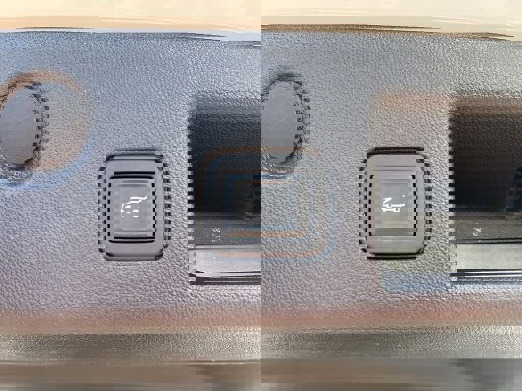 Used 2023 Chevrolet Equinox LT image 51