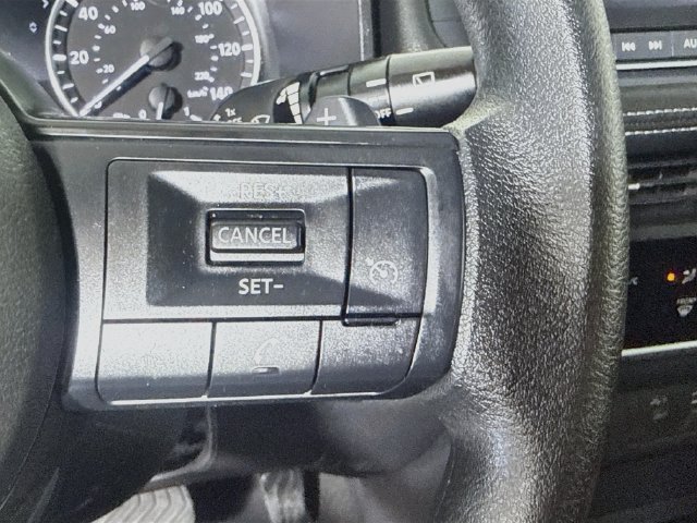 Used 2023 Nissan Rogue S AWD/4WD image 14