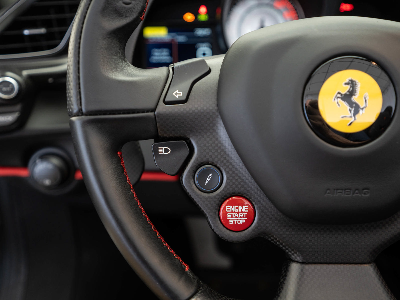 Used 2019 Ferrari 488 Pista Spider RWD image 21