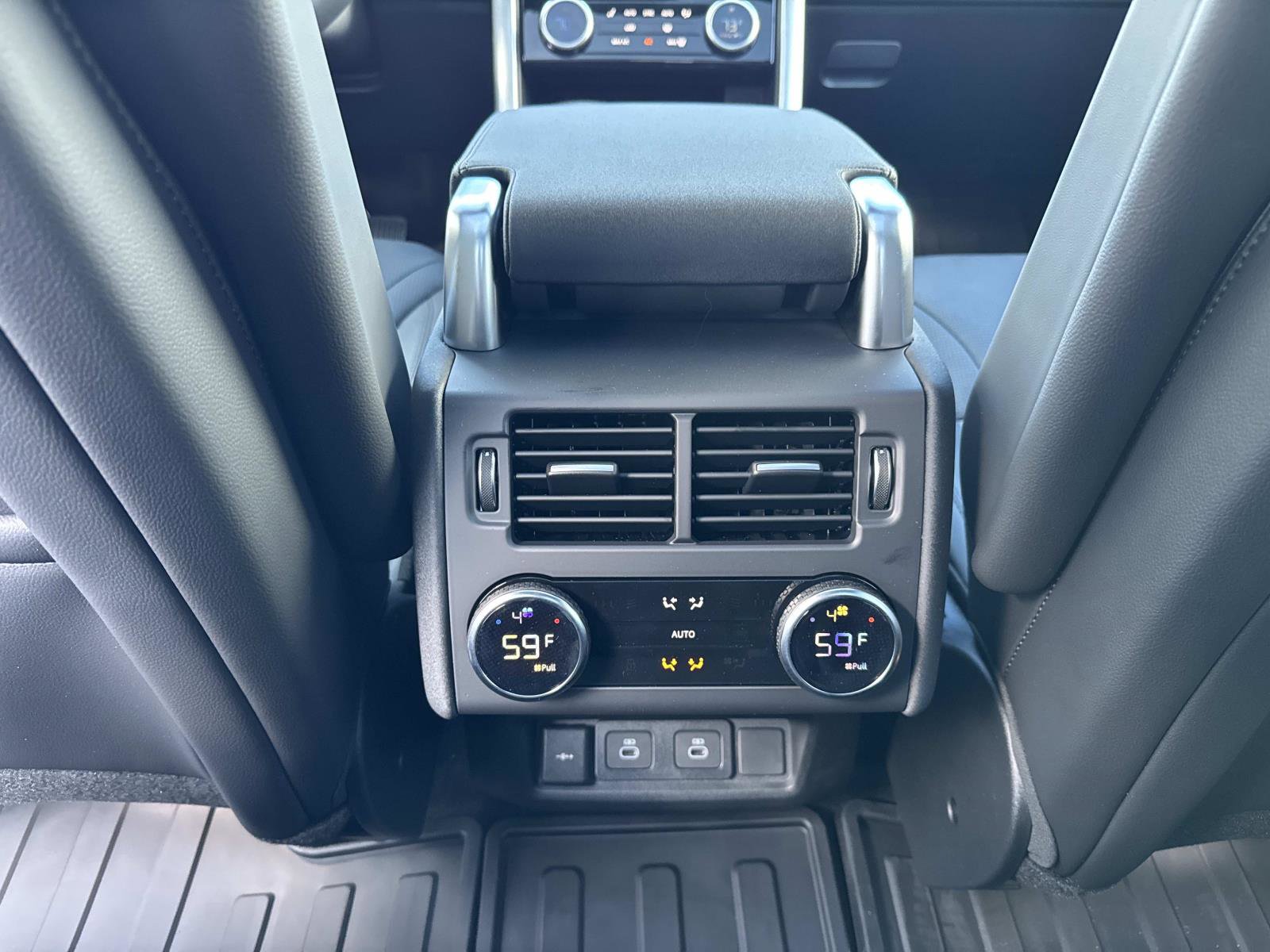 New 2026 Land Rover Discovery S AWD/4WD image 17