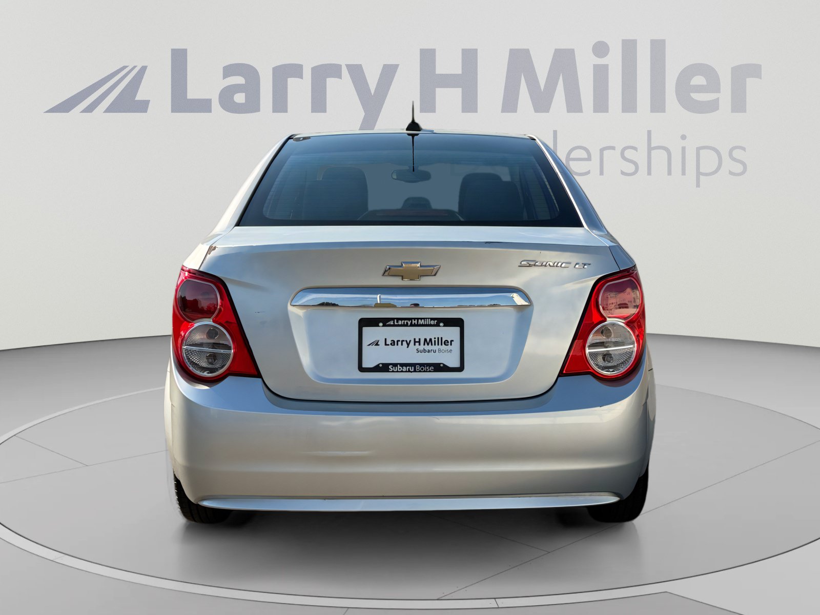 Used 2016 Chevrolet Sonic LT FWD image 4