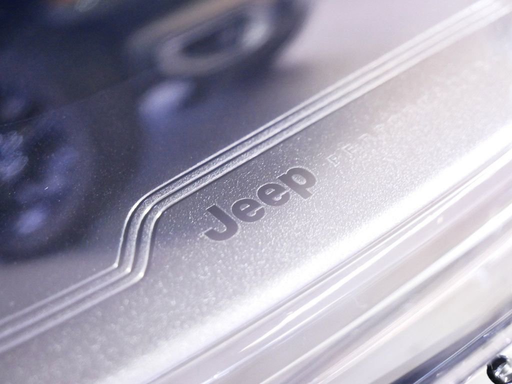 Used 2024 Jeep Wagoneer L Series II image 19