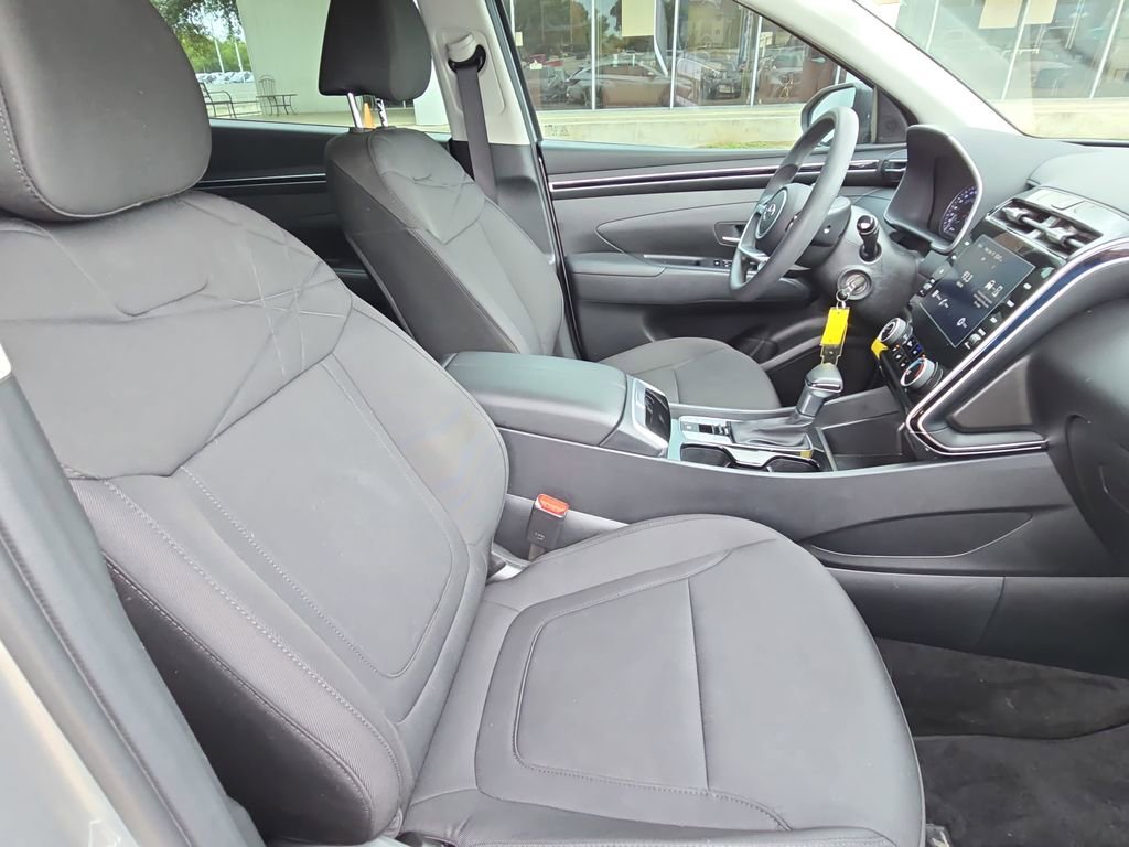 Certified 2024 Hyundai Tucson SE image 10